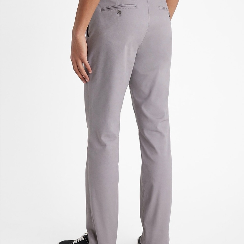 Express Men's Soft Gray Chinos - Picture 8 of 8